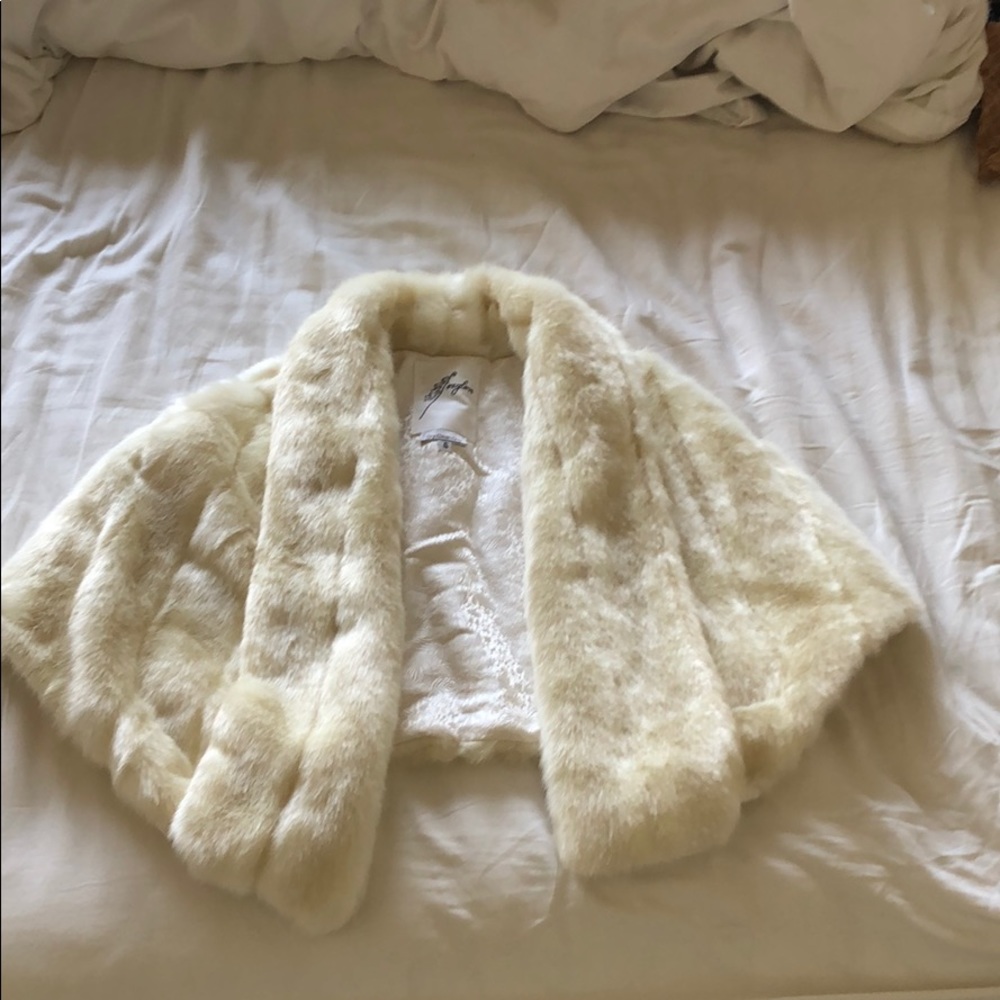 Fur shawl